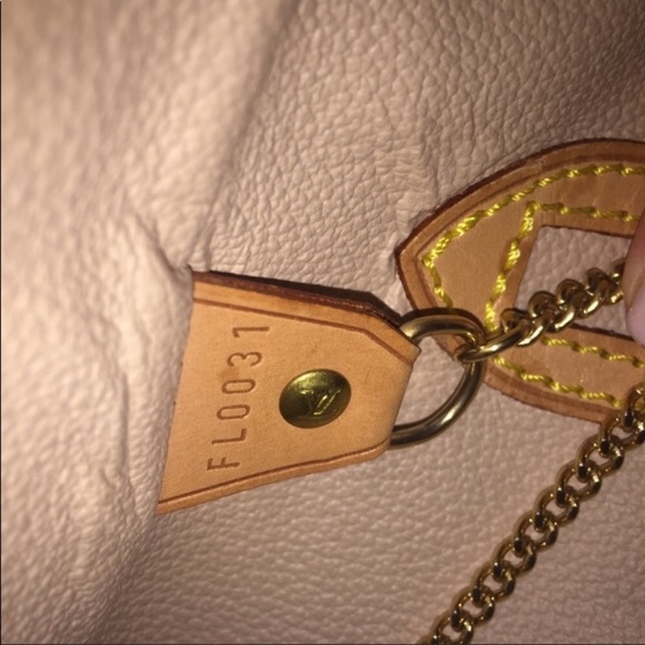 Authentic Louis Vuitton bucket bag - Picture 3 of 6